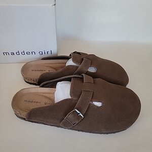 Madden Girl Brown Slip-On Clogs Size 6 New